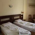 Отель Alin 3*