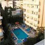 阿林酒店 3* 阿拉尼亚