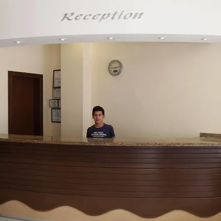 阿林酒店 3* 阿拉尼亚